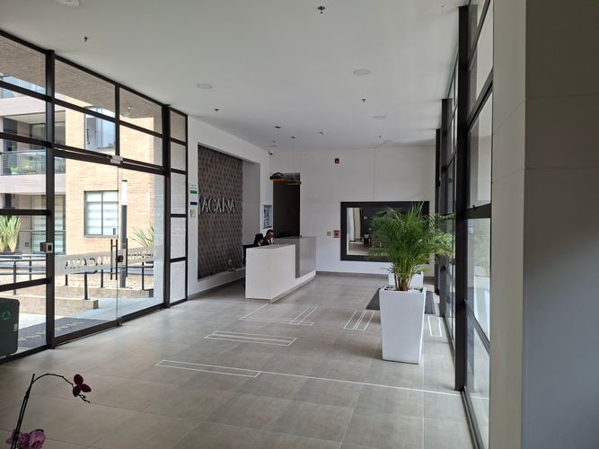 Apartamento de 3 alcobas en venta en Veramonte Macana, Bogotá, 70 m² · foto 2 de 17