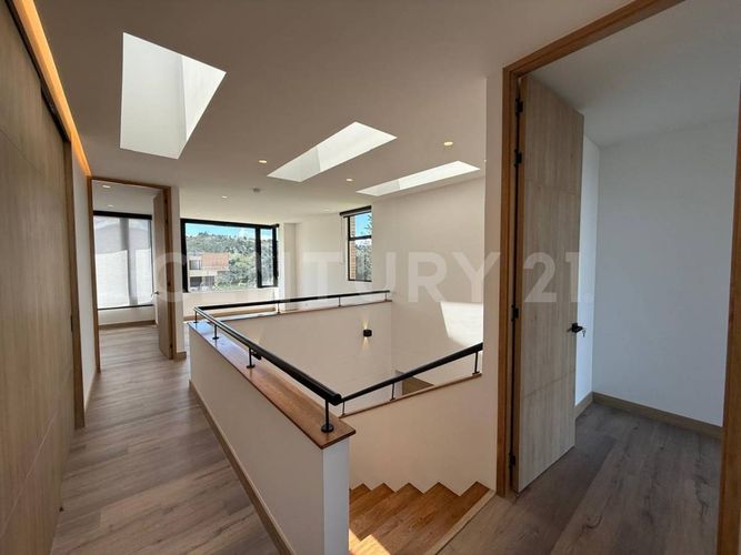 Casa de 3 alcobas en venta en La Convencion, Rionegro, 328 m² · foto 5 de 22