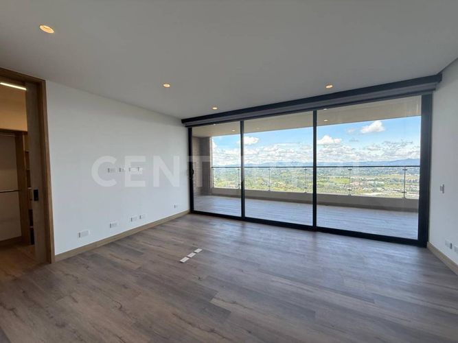 Casa de 3 alcobas en venta en La Convencion, Rionegro, 328 m² · foto 7 de 22