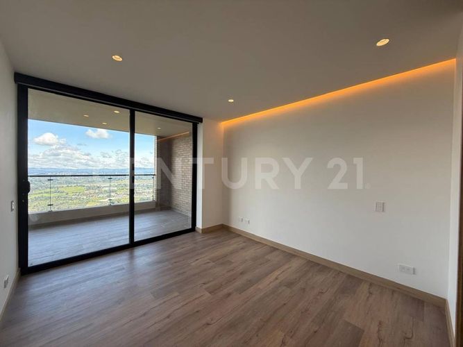 Casa de 3 alcobas en venta en La Convencion, Rionegro, 328 m² · foto 16 de 22