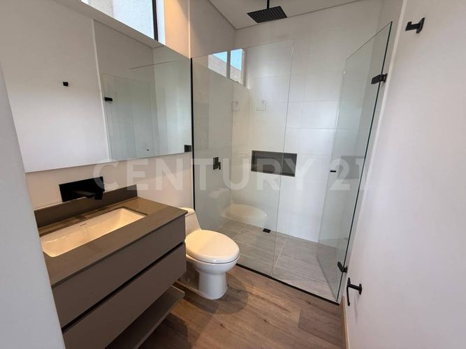 Casa de 3 alcobas en venta en La Convencion, Rionegro, 328 m² · foto 20 de 22