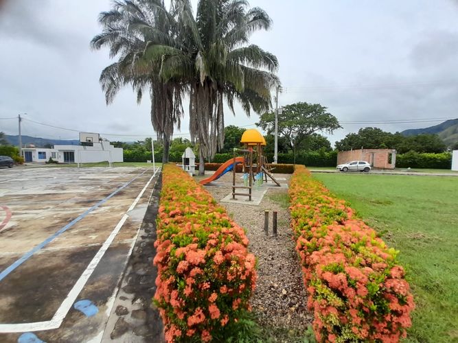 Casa de 5 alcobas en venta en Ricaurte, 153 m² · foto 14 de 17