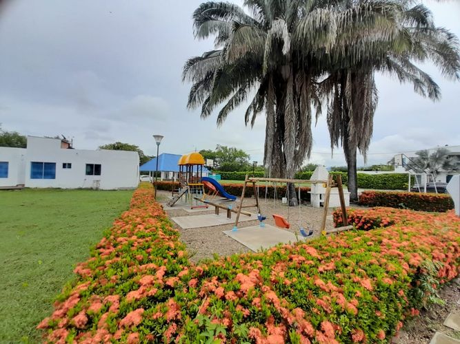 Casa de 5 alcobas en venta en Ricaurte, 153 m² · foto 16 de 17