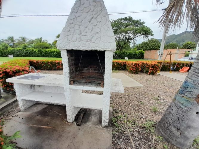 Casa de 5 alcobas en venta en Ricaurte, 153 m² · foto 17 de 17