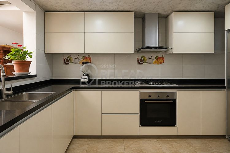 Casa de 3 alcobas en venta en San Jose De Bavaria, Bogotá, 230 m² · foto 6 de 24