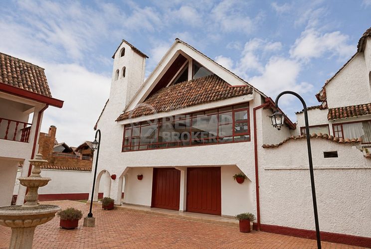 Casa de 3 alcobas en venta en San Jose De Bavaria, Bogotá, 230 m² · foto 19 de 24