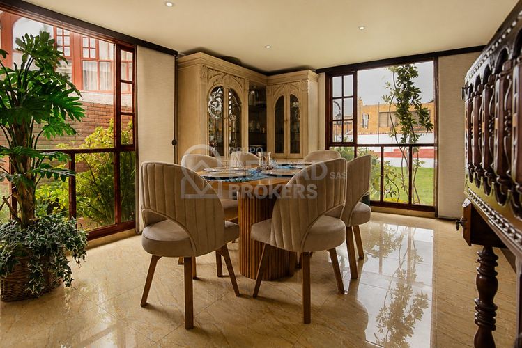 Casa de 3 alcobas en venta en San Jose De Bavaria, Bogotá, 230 m² · foto 4 de 24