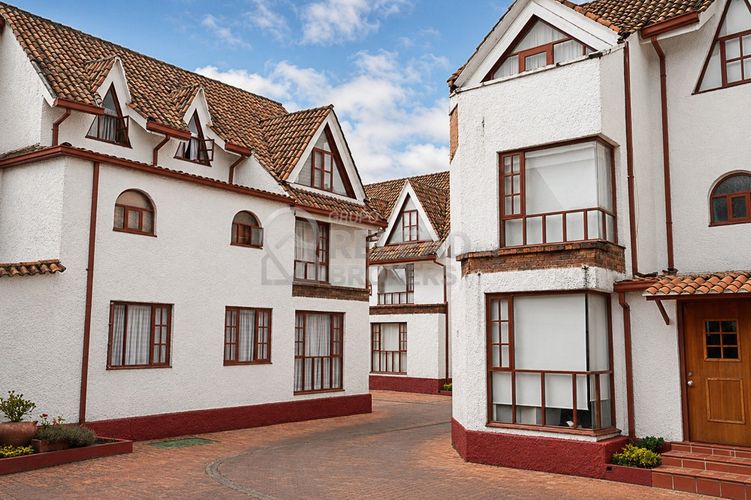 Casa de 3 alcobas en venta en San Jose De Bavaria, Bogotá, 230 m² · foto 22 de 24