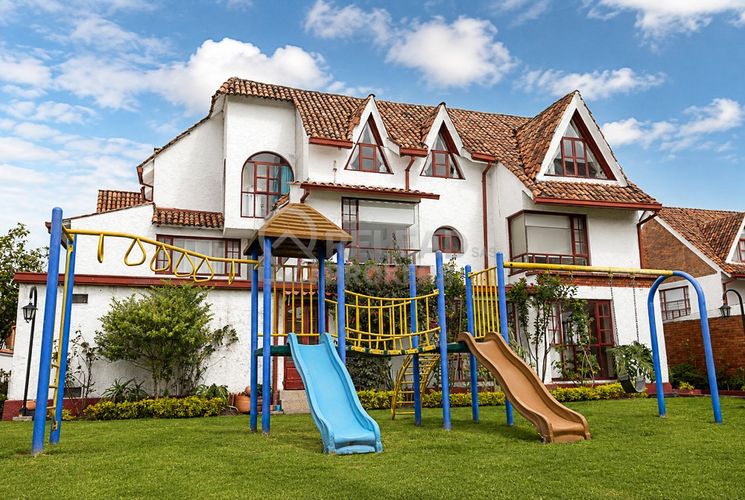 Casa de 3 alcobas en venta en San Jose De Bavaria, Bogotá, 230 m² · foto 24 de 24