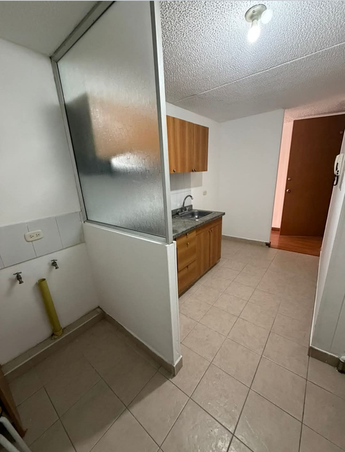 Apartamento de 3 alcobas en venta en Hayuelos, Bogotá, 81 m² · foto 8 de 23