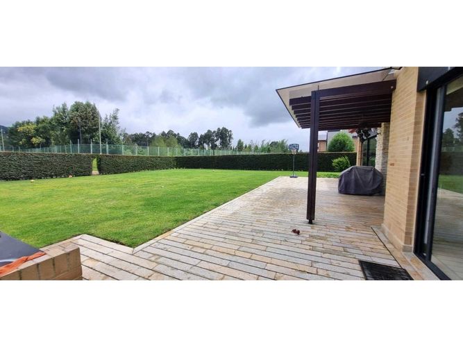 Casa de 3 alcobas en venta en Hatogrande, Sopó, 368 m² · foto 5 de 24