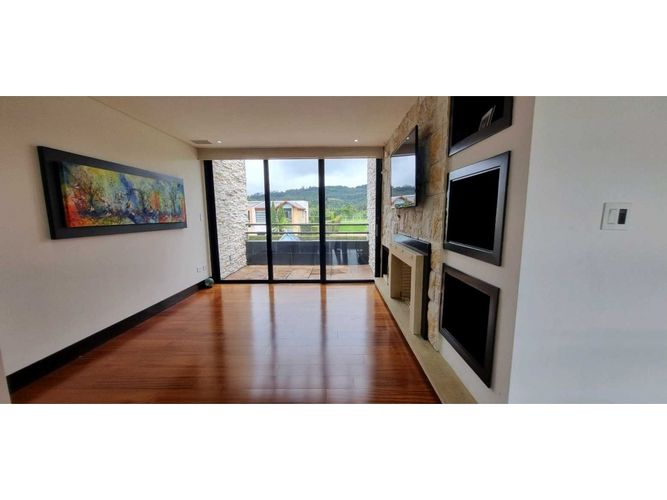 Casa de 3 alcobas en venta en Hatogrande, Sopó, 368 m² · foto 10 de 24