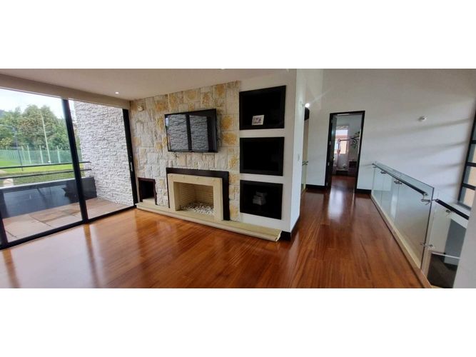 Casa de 3 alcobas en venta en Hatogrande, Sopó, 368 m² · foto 13 de 24