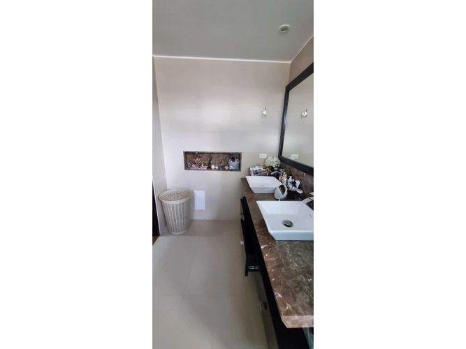 Casa de 3 alcobas en venta en Hatogrande, Sopó, 368 m² · foto 15 de 24