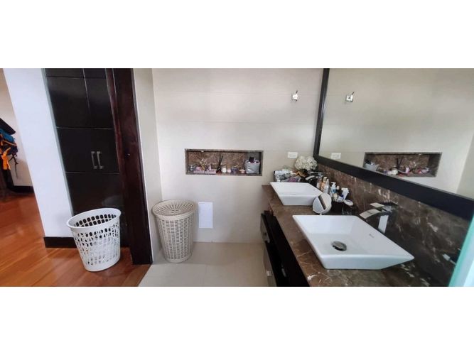 Casa de 3 alcobas en venta en Hatogrande, Sopó, 368 m² · foto 16 de 24