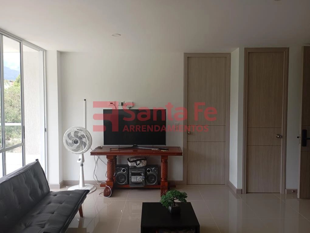 1BR Apartment in Medellín (60 m²) - 3