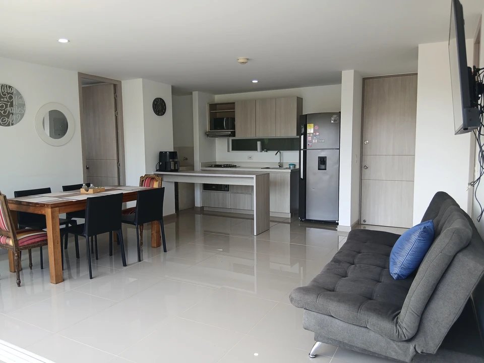 2BR Apartment in Medellín (76 m²) - 4