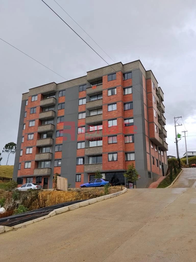3BR Apartment in Medellín (76 m²)