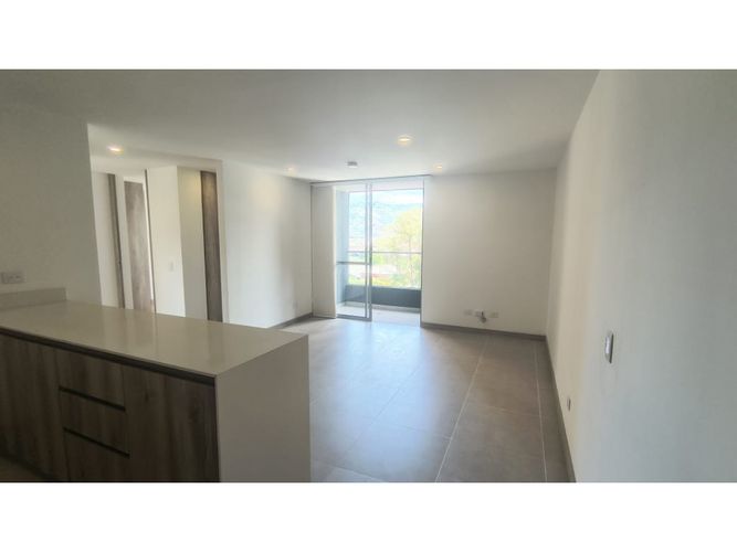 Apartamento de 2 alcobas en arriendo en Ciudad Del Río, Medellín, 66 m² · foto 2 de 10