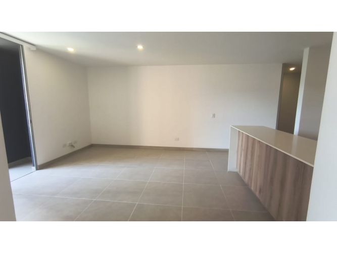 Apartamento de 2 alcobas en arriendo en Ciudad Del Río, Medellín, 66 m² · foto 3 de 10