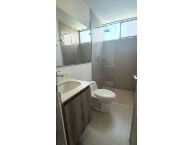 Apartamento de 2 alcobas en arriendo en Ciudad Del Río, Medellín, 66 m² · foto 4 de 10