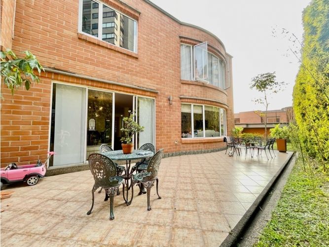 Casa de 4 alcobas en venta en La Candelaria, Medellín, 360 m² · foto 5 de 21