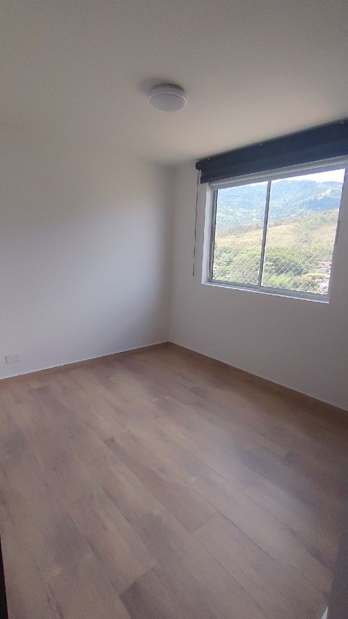 Apartamento de 3 alcobas en venta en Pedregal, Copacabana, 73 m² · foto 10 de 17