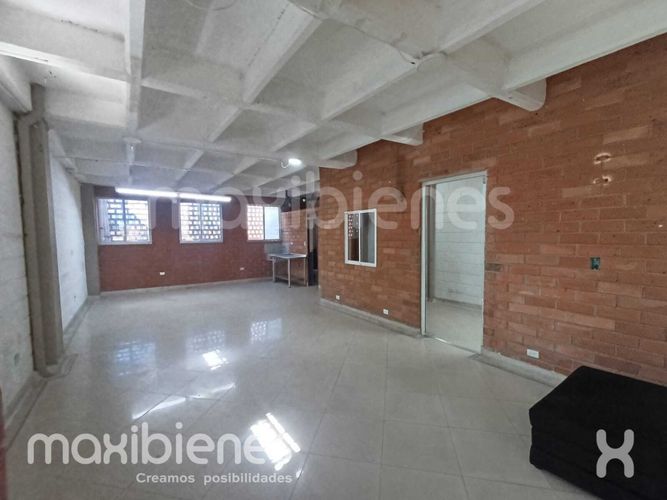 Bodega en arriendo en Santa Fe, Medellín, 110 m² · foto 2 de 22