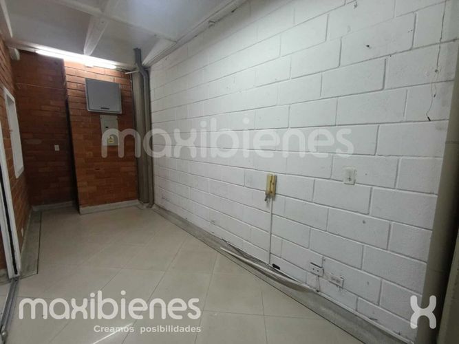 Bodega en arriendo en Santa Fe, Medellín, 110 m² · foto 16 de 22