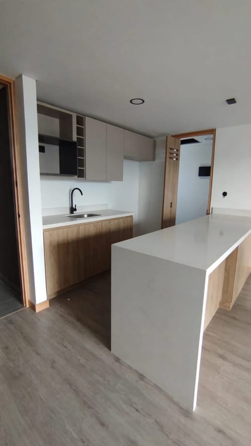 Apartamento de 3 alcobas en arriendo en Las Palmas, Medellín, 75 m² · foto 2 de 12