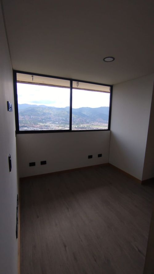 Apartamento de 3 alcobas en arriendo en Las Palmas, Medellín, 75 m² · foto 7 de 12