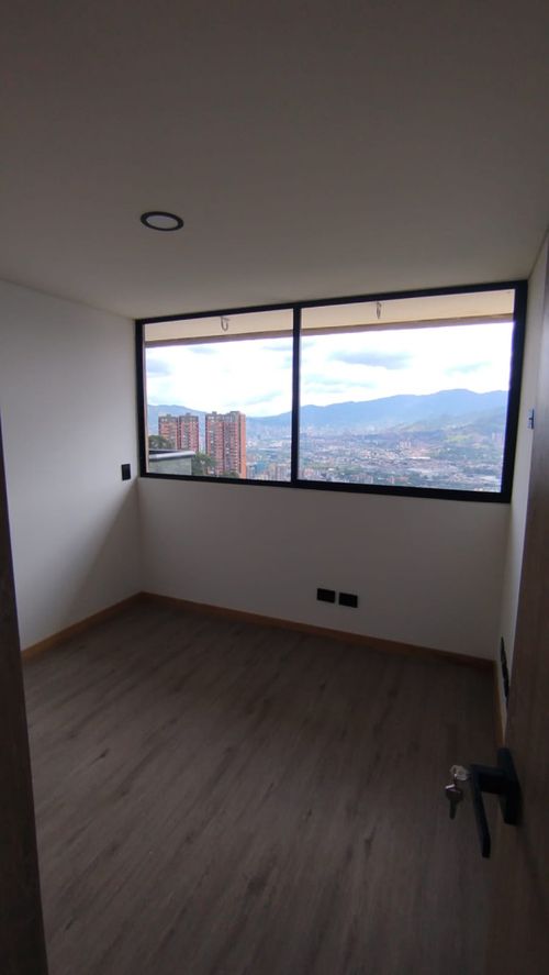 Apartamento de 3 alcobas en arriendo en Las Palmas, Medellín, 75 m² · foto 8 de 12