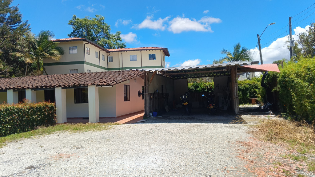 Casa en arriendo en Rionegro · foto 3 de 21