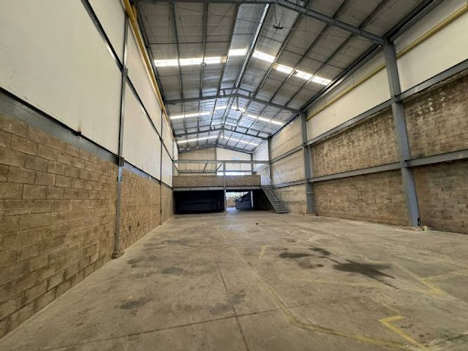 Bodega en arriendo en Aeropuerto, Rionegro, 550 m² · foto 4 de 21