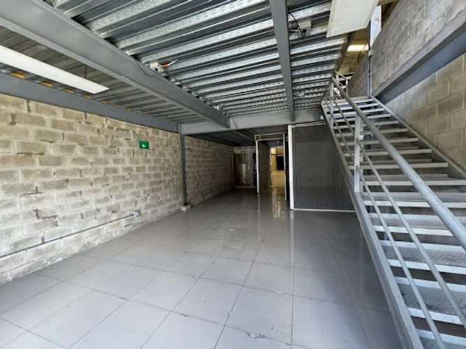 Bodega en arriendo en Aeropuerto, Rionegro, 550 m² · foto 9 de 21