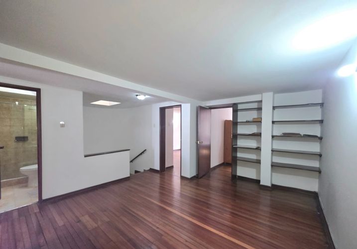 Casa de 4 alcobas en venta en Polo Club, Bogotá, 258 m² · foto 16 de 24
