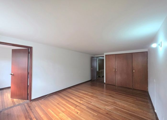 Casa de 4 alcobas en venta en Polo Club, Bogotá, 258 m² · foto 15 de 24