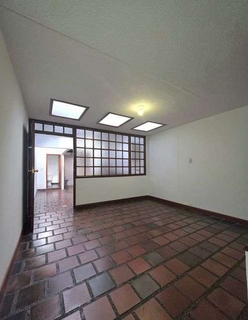 Casa de 4 alcobas en venta en Polo Club, Bogotá, 258 m² · foto 6 de 24
