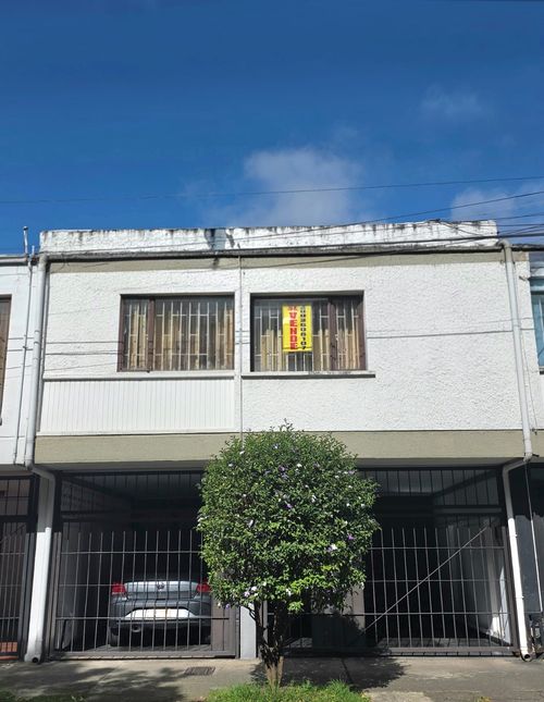 Casa de 4 alcobas en venta en Polo Club, Bogotá, 258 m² · foto 2 de 24