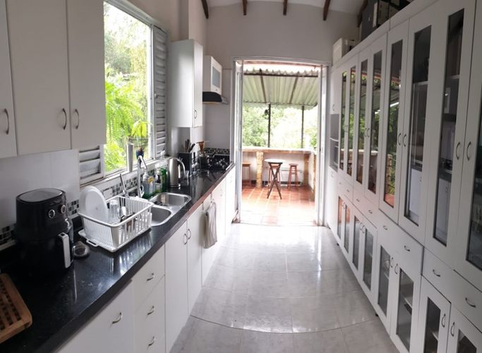 Casa de 4 alcobas en venta en Bellavista, Cali, 1674 m² · foto 9 de 24