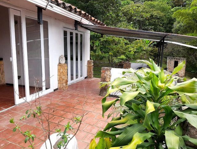 Casa de 4 alcobas en venta en Bellavista, Cali, 1674 m² · foto 14 de 24