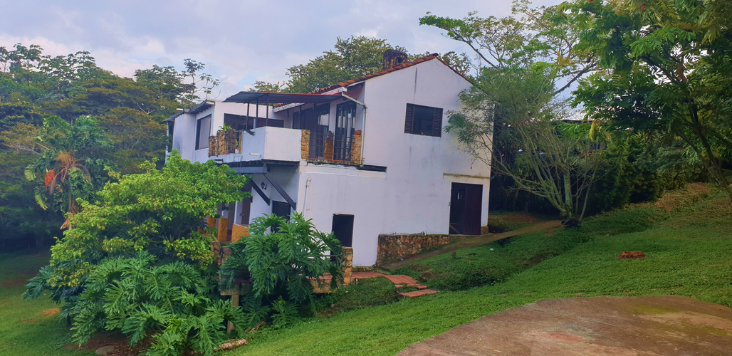 Casa de 4 alcobas en venta en Bellavista, Cali, 1674 m² · foto 20 de 24