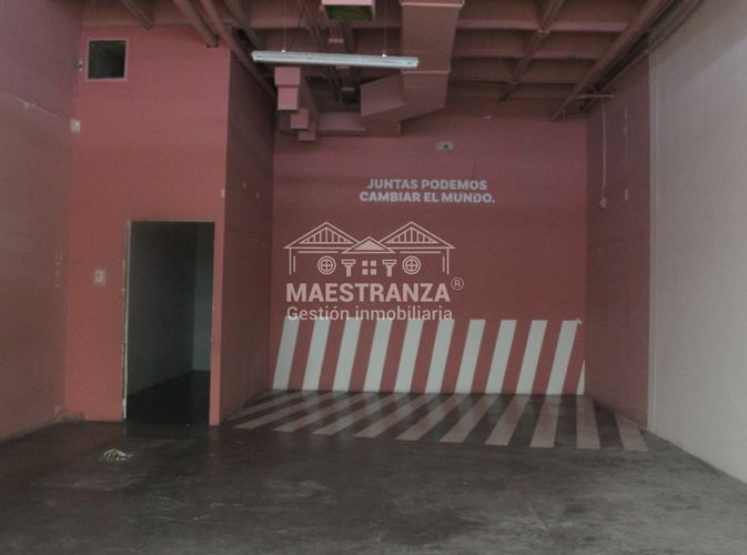 Local en arriendo en El Poblado, Medellín, 79 m² · foto 2 de 5