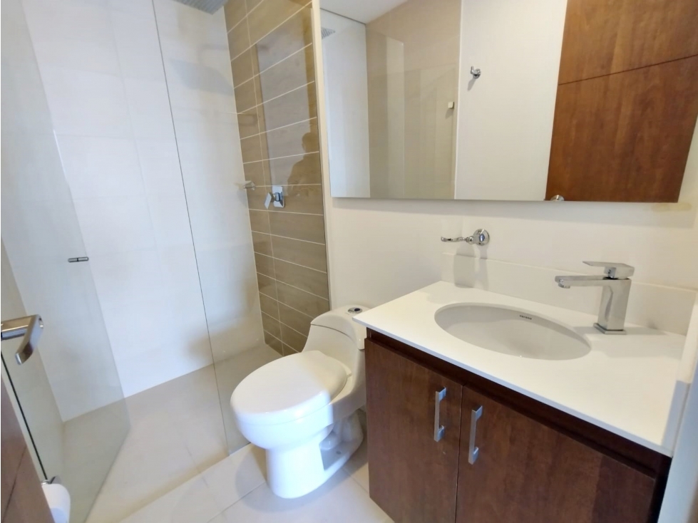 Apartamento en arriendo en Loma De Los Gonzalez, Medellín · foto 5 de 20