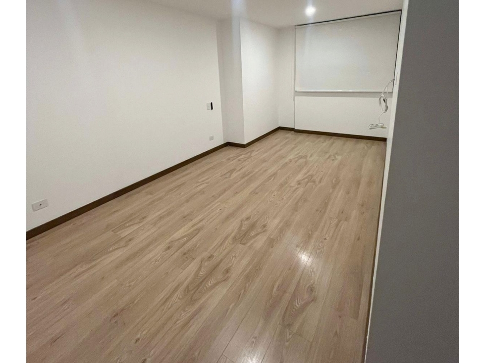 Apartamento en arriendo en Loma De Los Gonzalez, Medellín · foto 6 de 20