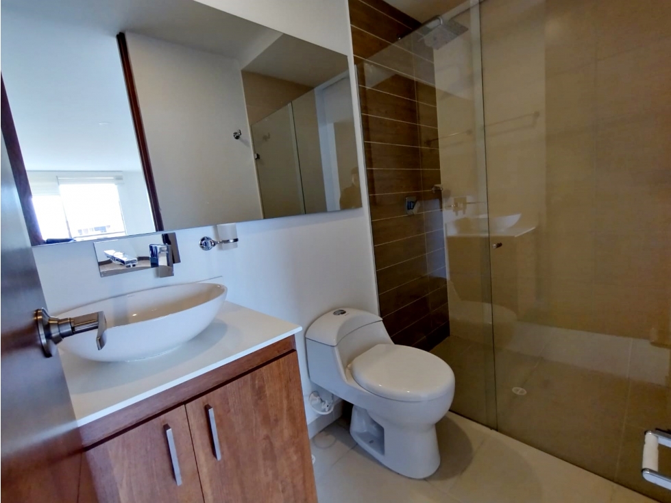 Apartamento en arriendo en Loma De Los Gonzalez, Medellín · foto 8 de 20