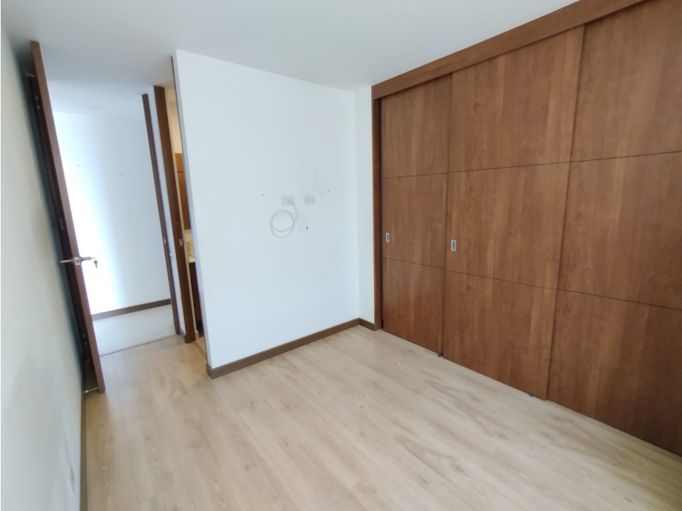 Apartamento en arriendo en Loma De Los Gonzalez, Medellín · foto 11 de 20