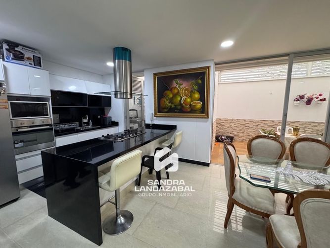 Apartamento de 4 alcobas en venta en Lagos Del Cacique, Bucaramanga, 225 m² · foto 10 de 12
