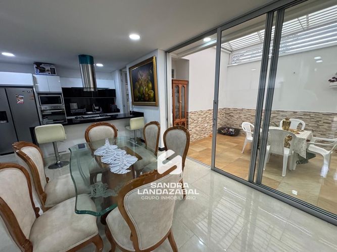 Apartamento de 4 alcobas en venta en Lagos Del Cacique, Bucaramanga, 225 m² · foto 9 de 12