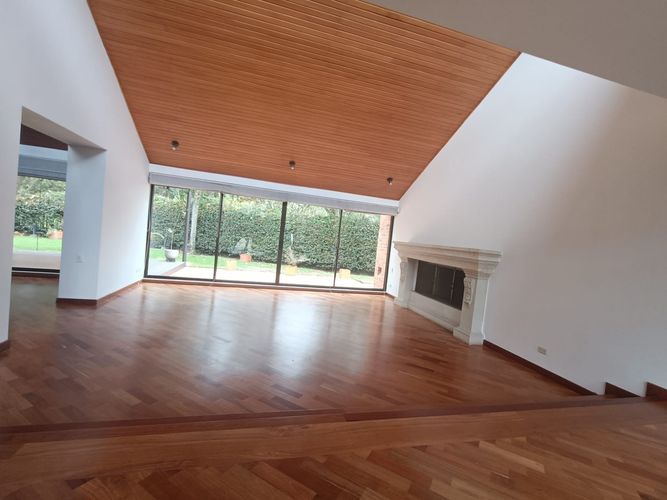 Casa de 3 alcobas en venta en San Simón, Bogotá, 343 m² · foto 3 de 24